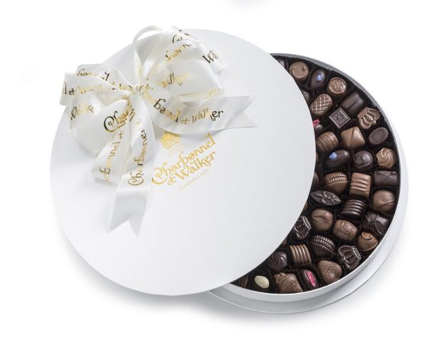 Boite Blanche – Fine Milk and Dark Chocolate Selection Gift Box – 1000g (with alcohol)