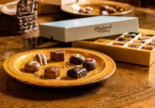 Heritage Collection - Fine Milk & Dark Chocolate Selection - Image 2