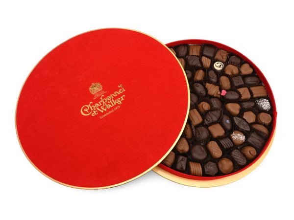 Luxurious Boite Rouge 1000g with Fine Milk and Dark Chocolates (with alcohol)