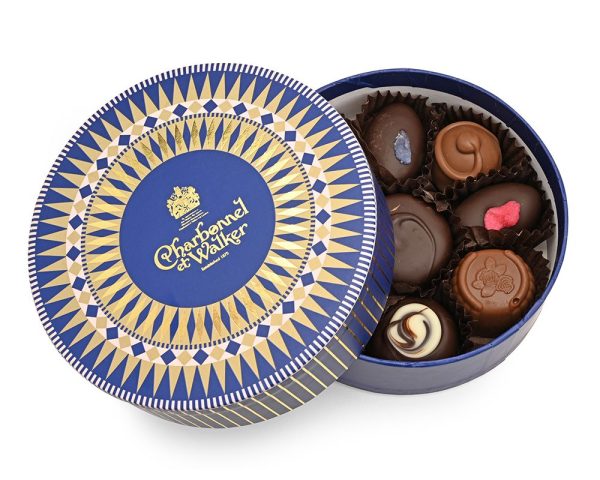 Victorian Circle – 8 Piece Milk and Dark Chocolate Selection – without alcohol